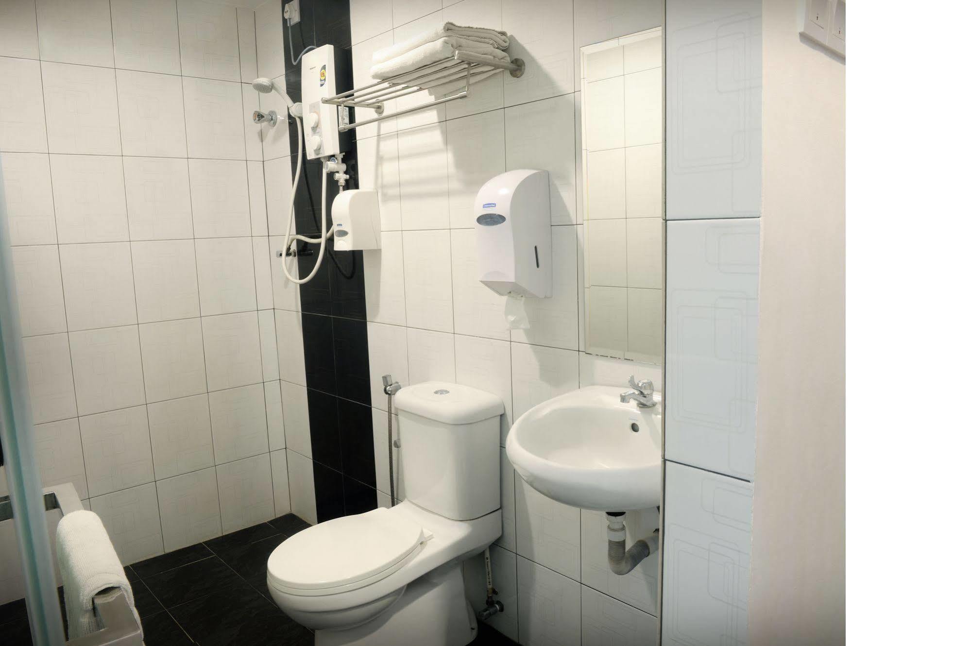 Hotel Brezza 2*